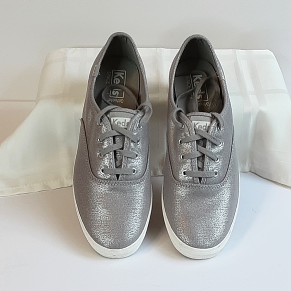Keds Metallic Silver Sneakers Sz 8.5 - Picture 9 of 12